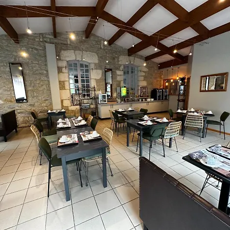 Du Château Hotel